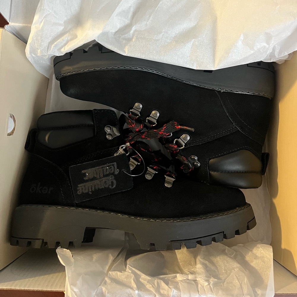 NWT Rachel  Oker women’s leather boots